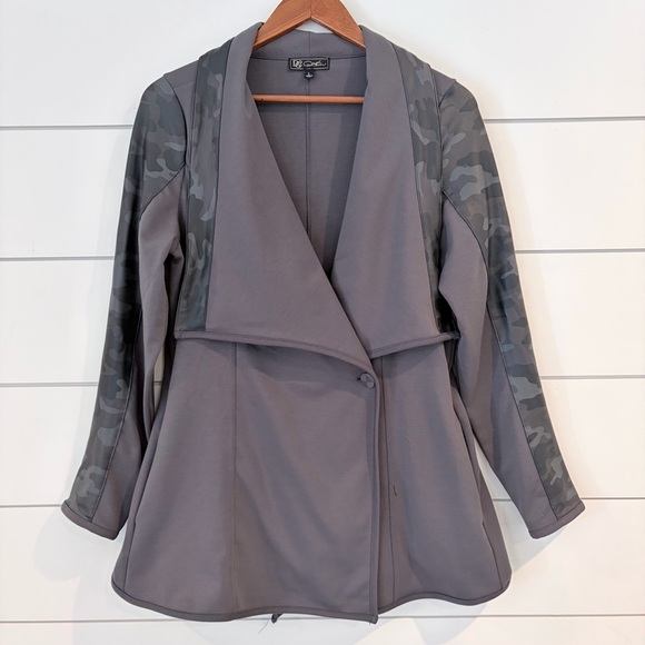 DG2 by Diane Gilman Jackets & Blazers - DG2 Diane Gilman Gray Draped Blazer Camo Sleeve Stretch Jacket Womens L Ponte